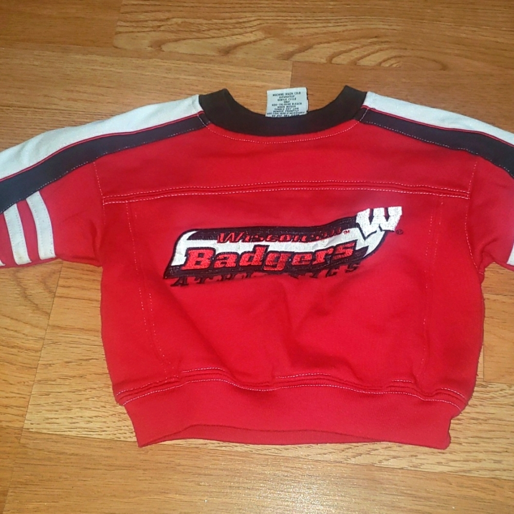Infant wisconsin Badgers s1h1irt sz 12Mnth